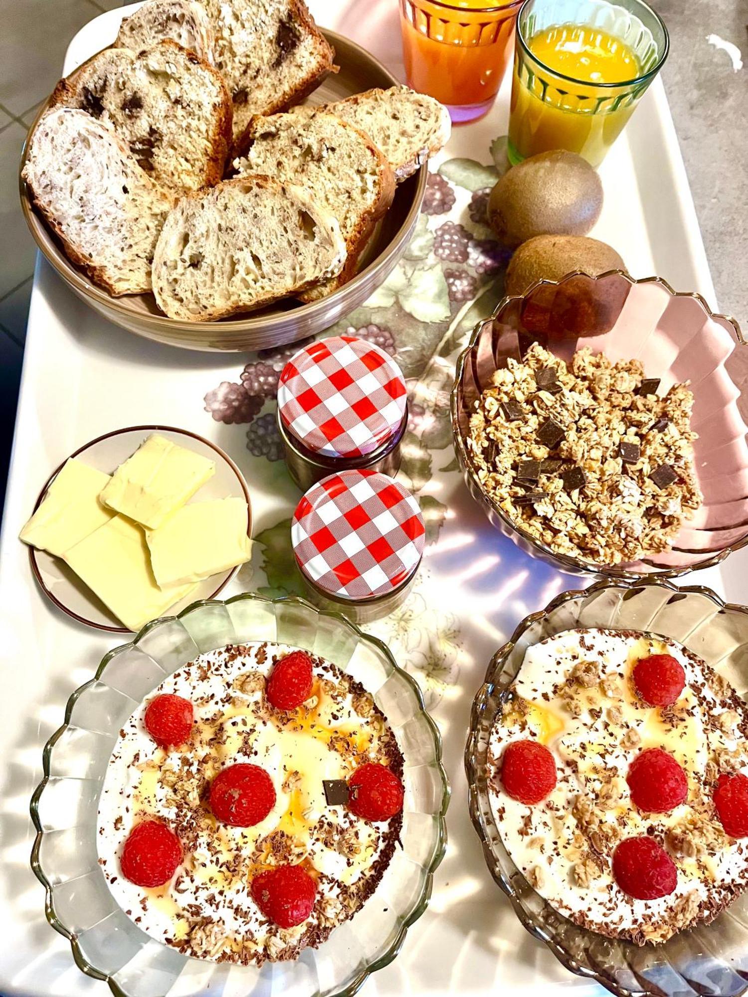 Appartement Cosy Saint-Hilaire-de-Brethmas Buitenkant foto
